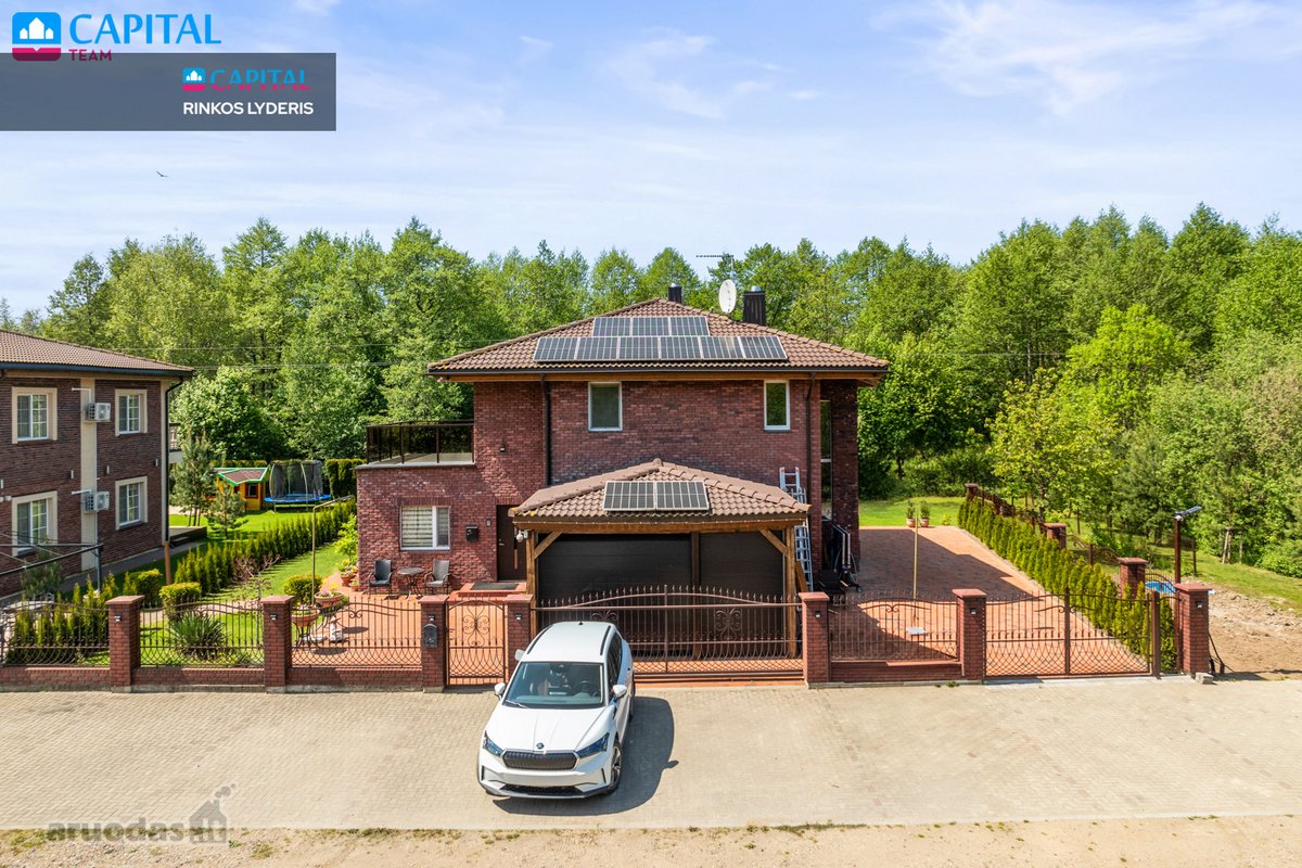 Parduodamas gyvenamojo namo ir apartamentų - nuotraukos Nr. 2