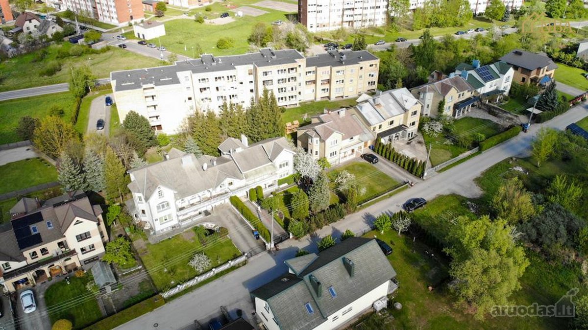 Jaukus ir erdvus namas Šiaulių miesto centre - nuotraukos Nr. 4
