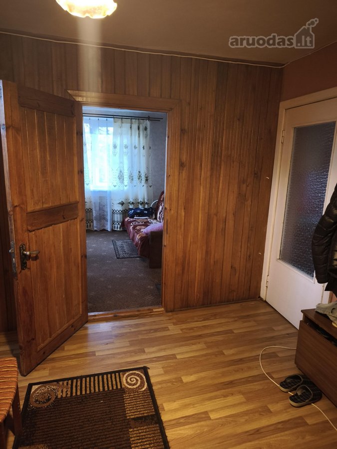 Parduodamas erdvus dviejų aukštų namas - nuotraukos Nr. 13