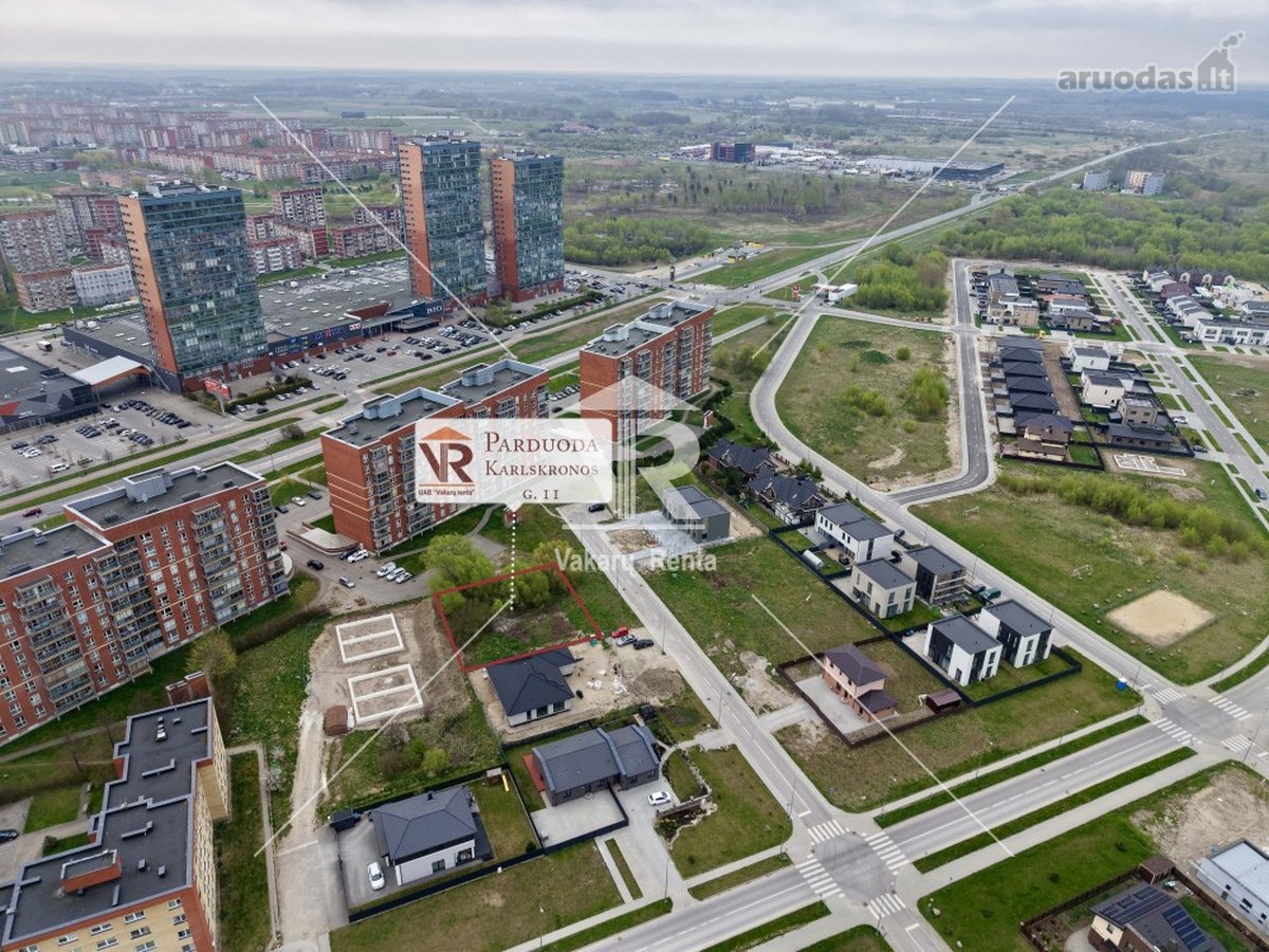 Parduodamas 9 arų žemės sklypas, mažaaukščių