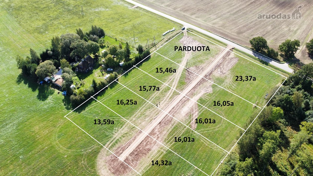 Vaizdingoje vietoje parduodamas namų valdos