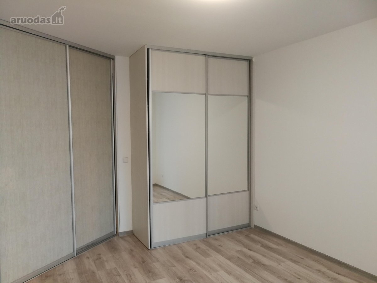 Parduodamas ką tik suremontuotas 2 kamb butas - nuotraukos Nr. 7
