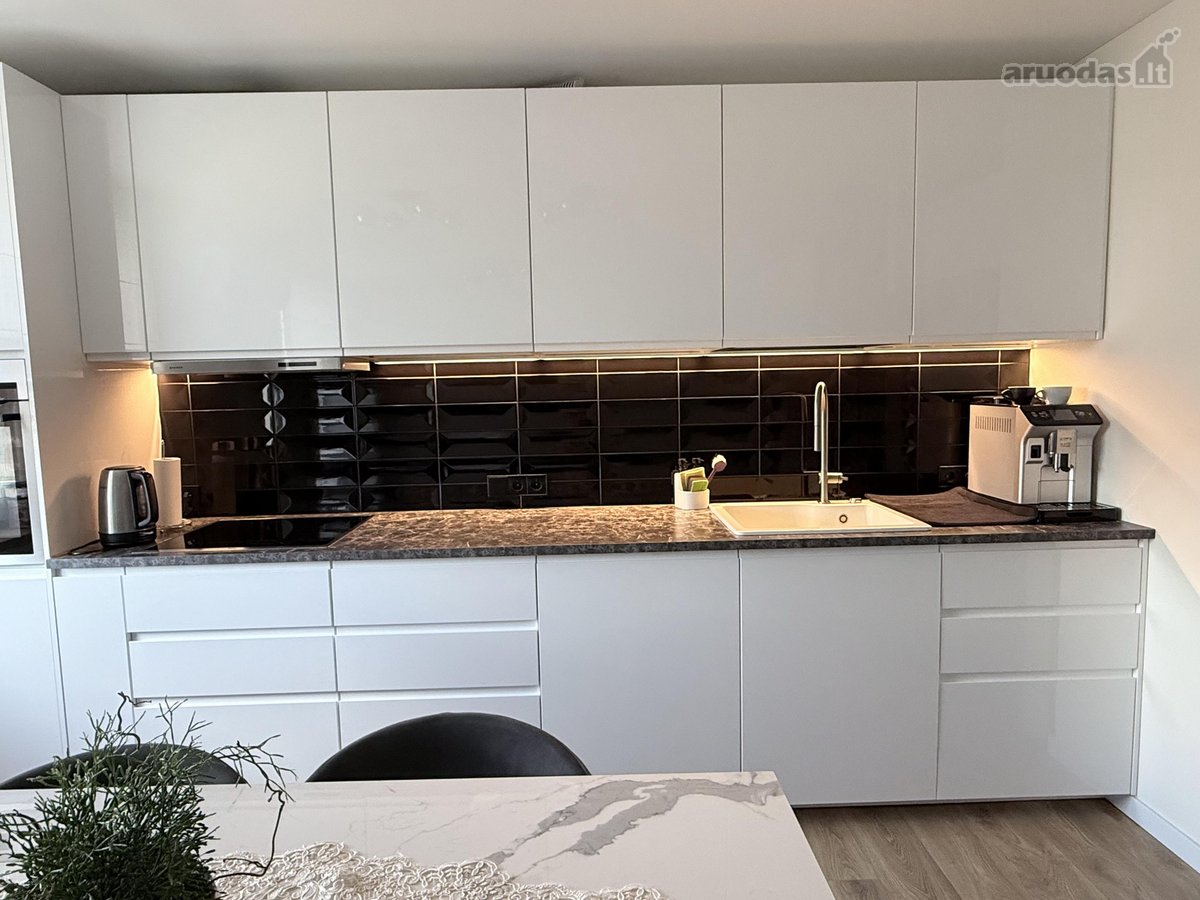 Parduodamas erdvus ir funkcionalus 4 kambarių - nuotraukos Nr. 5
