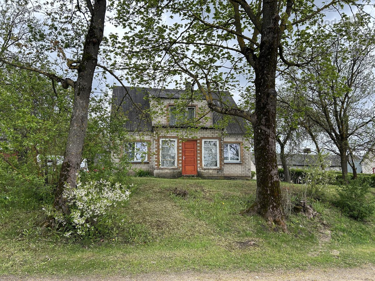 Parduodama sodyba ramioje ir žalumos