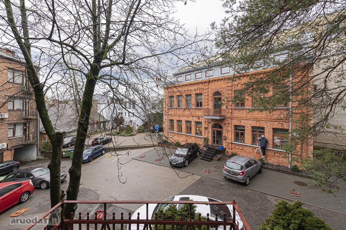 Miesto centre, vidiniame kieme, parduodamas - nuotraukos Nr. 11