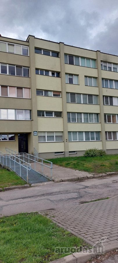 Parduodamas jaukus ir šviesus dviejų kambarių