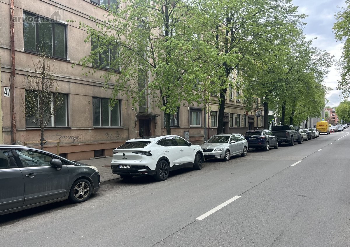 Išnuomojamos 100 kv.m. Administracinės