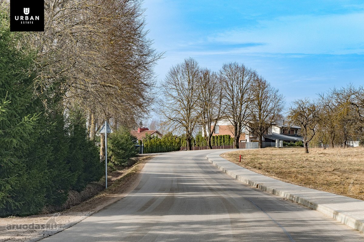 Parduodamas Žemės Sklypų Masyvas Šalia