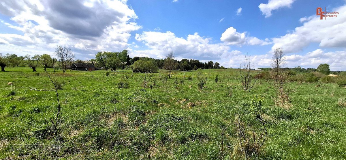 Parduodami du greta esantys sklypai Antano
