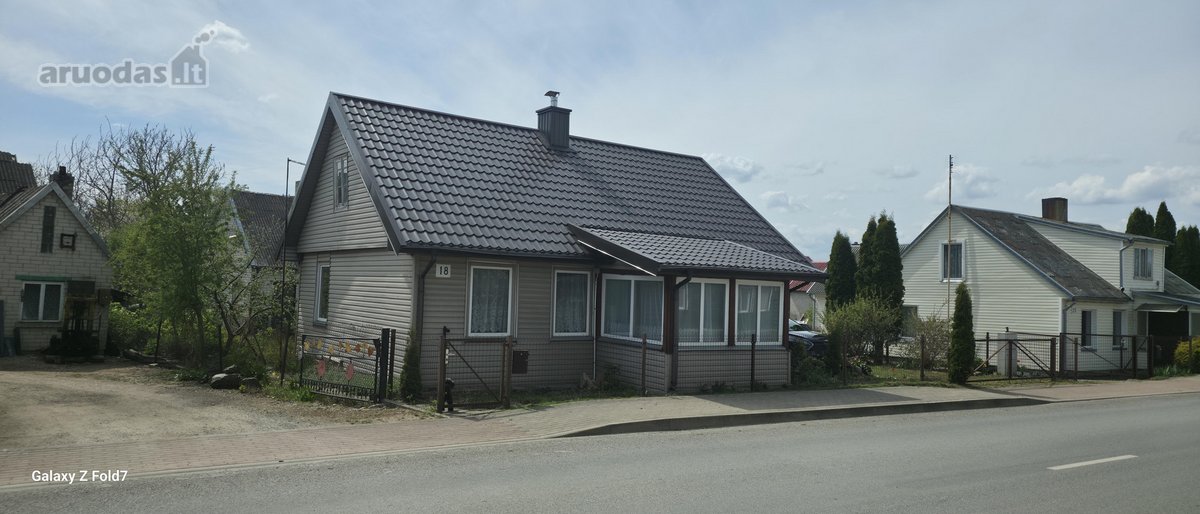 Parduodamas namas Ylakių mst. centre. Miesto