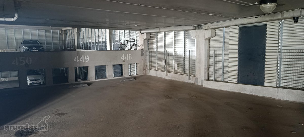 Parduodama automobilio aikštelė Nr.448.