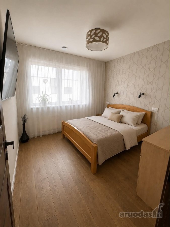 Kotedžas su privačiu kiemeliu ir įstiklinta - nuotraukos Nr. 13