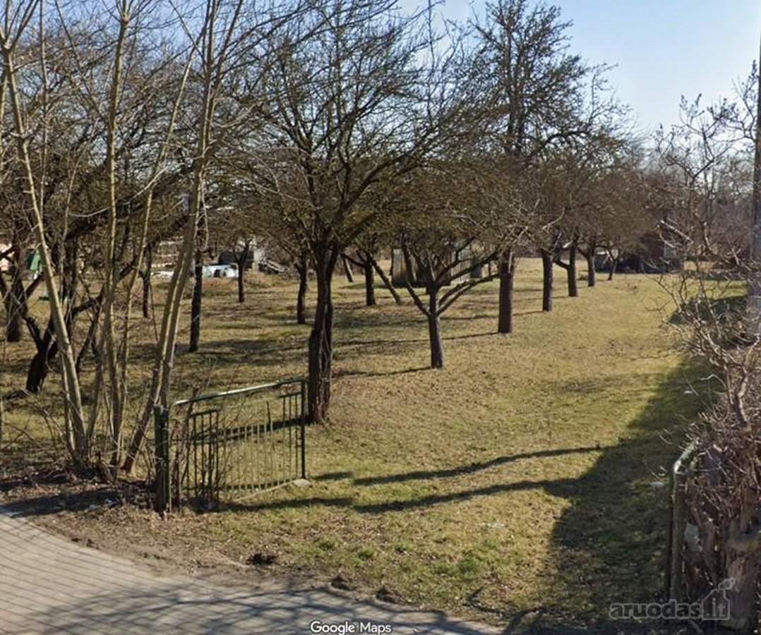 Parduodamas erdvus 18 arų sklypas