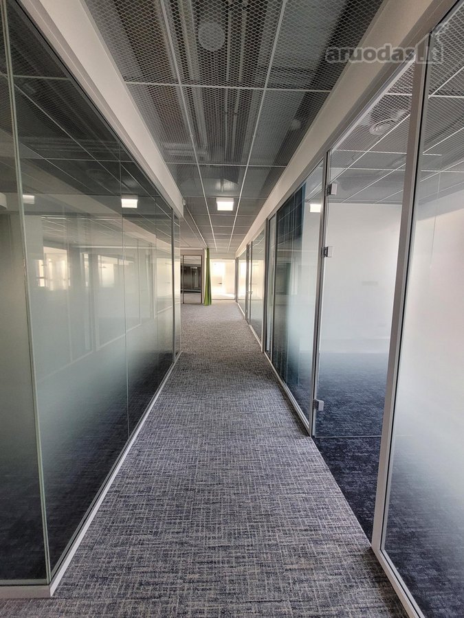 Nuomojamas biuras moderniame verslo centre - nuotraukos Nr. 11