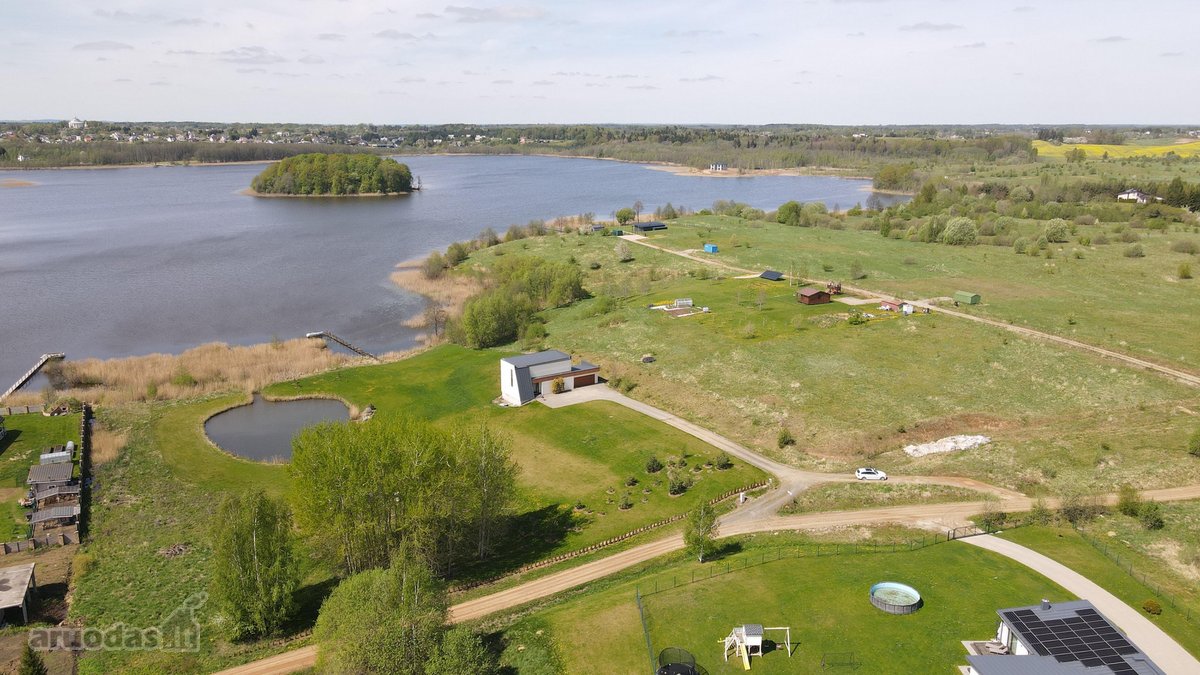 Parduodamas Išskirtinis 64 Arų Sklypas Su