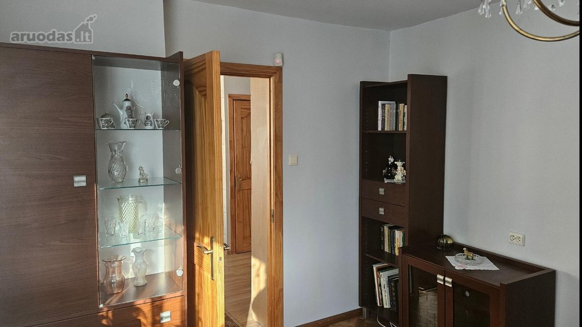. Parduodamas 2 kambarių butas vienoje - nuotraukos Nr. 5