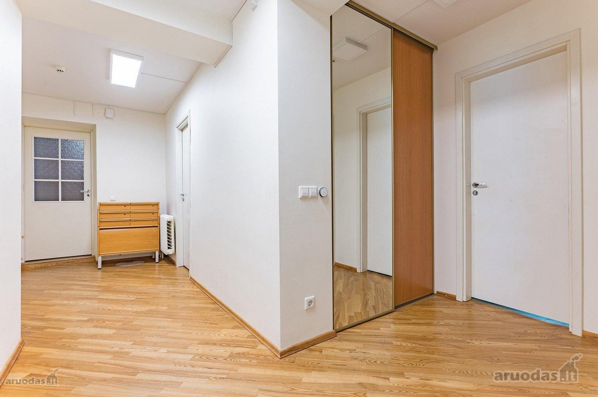 Parduodamas erdvus ir patogiai išplanuotas 5 - nuotraukos Nr. 8