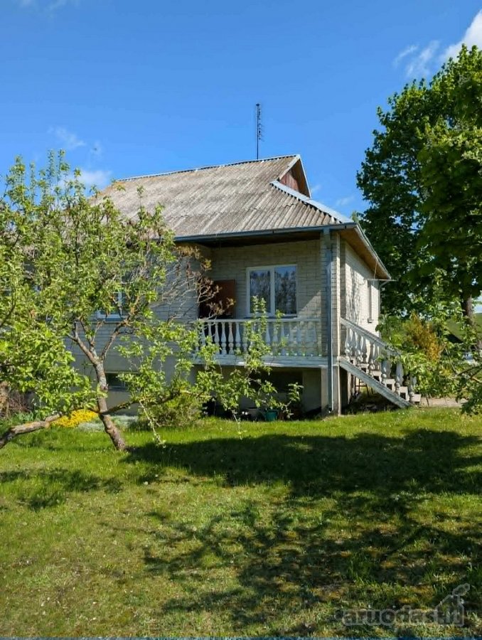 Lazdijų rajone, prie Kuklių piliakalnio,
