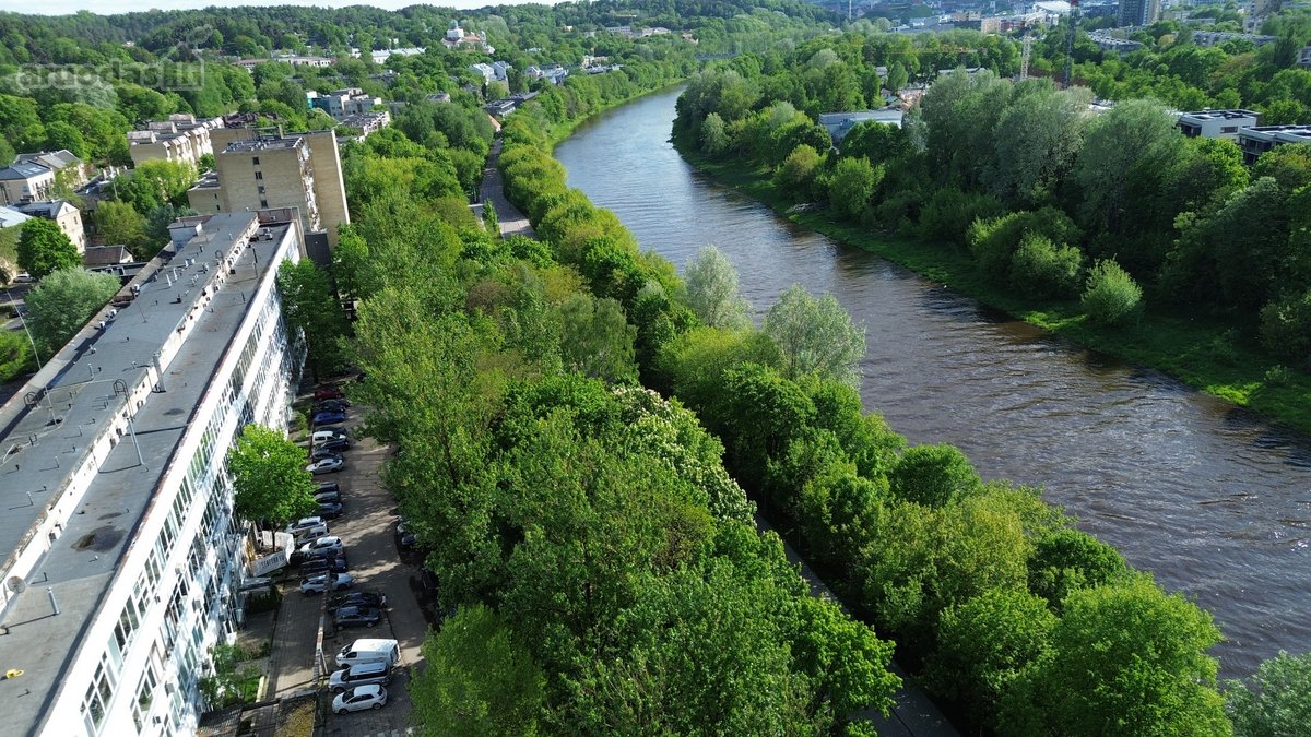 Parduodamas Erdvus Loftas Antakalnyje, Prie Neries