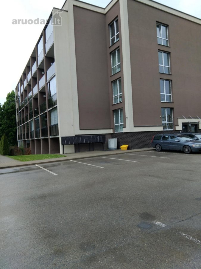 Parduodu 1 kambario butą (28,44m2) su visais