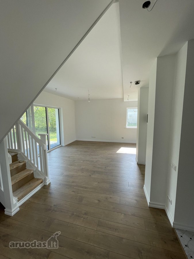 Parduodamas namas 80m2 plius 60m2 Palepes erdve. - nuotraukos Nr. 5