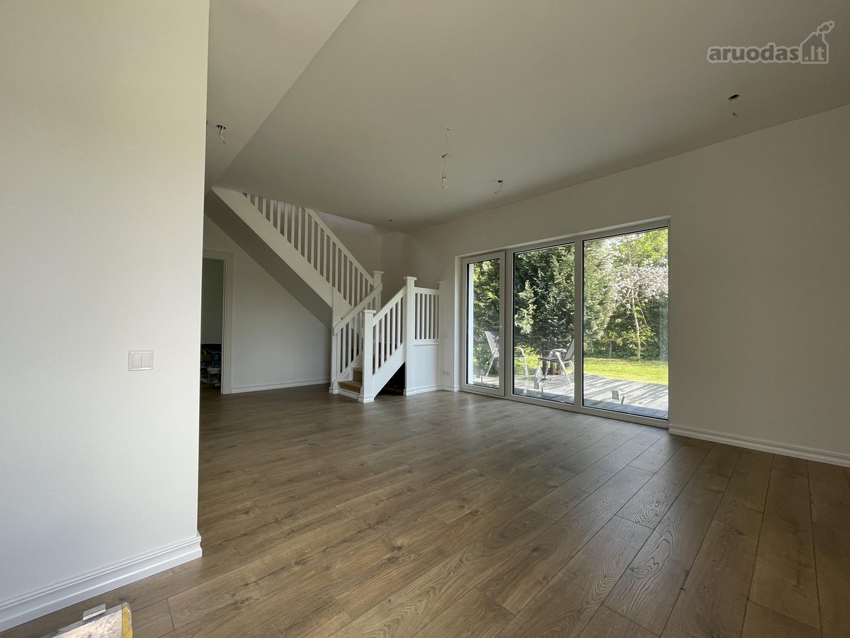 Parduodamas namas 80m2 plius 60m2 Palepes erdve. - nuotraukos Nr. 9