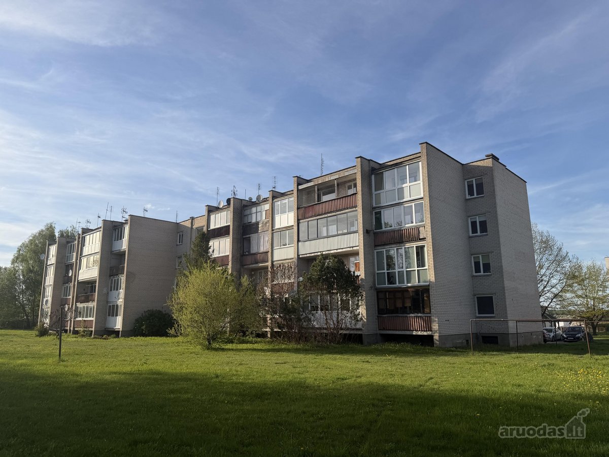 Šviesus butas su įrengta apdaila ir vaizdu į
