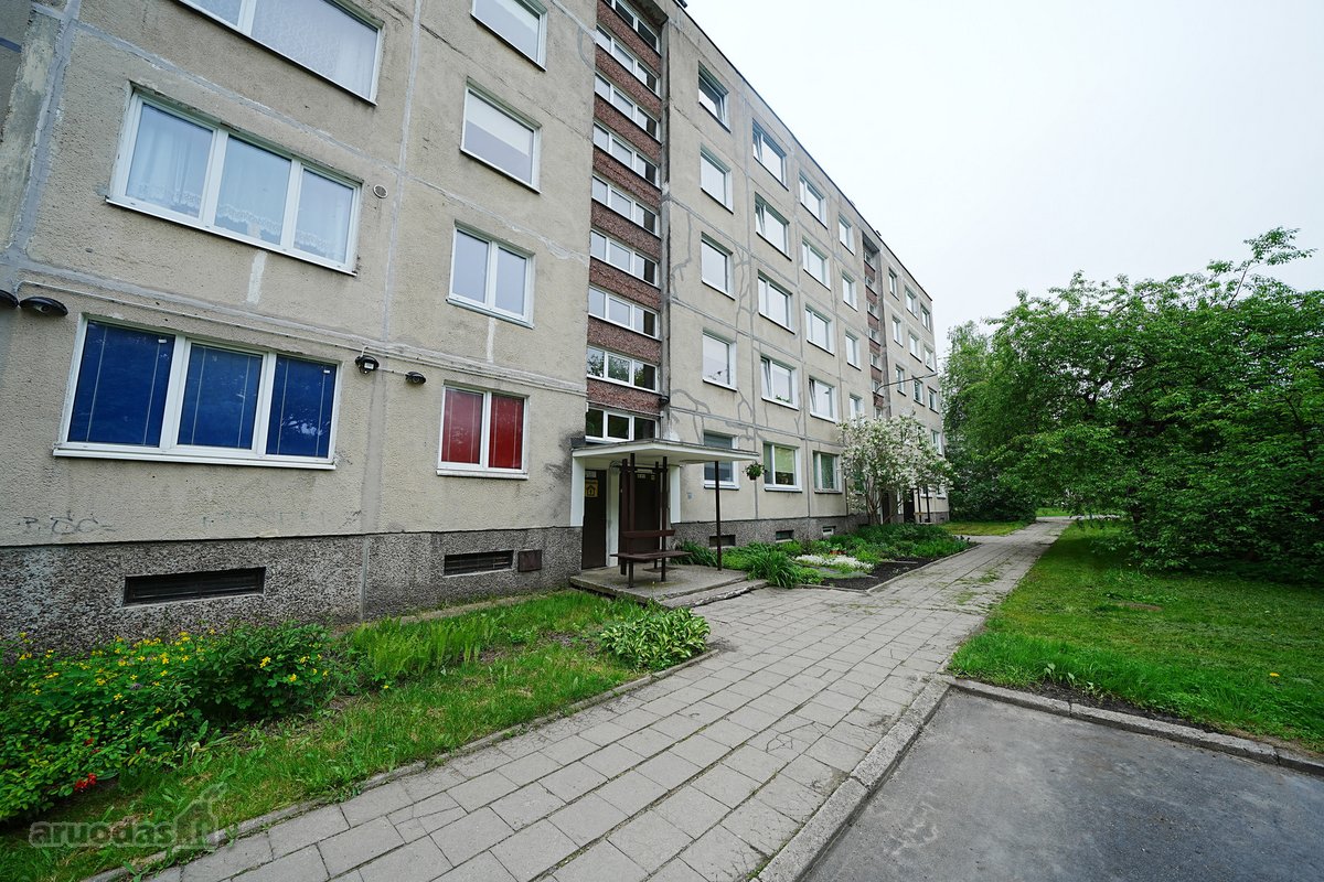 Parduodamas erdvus 2 kambarių butas, kuriam