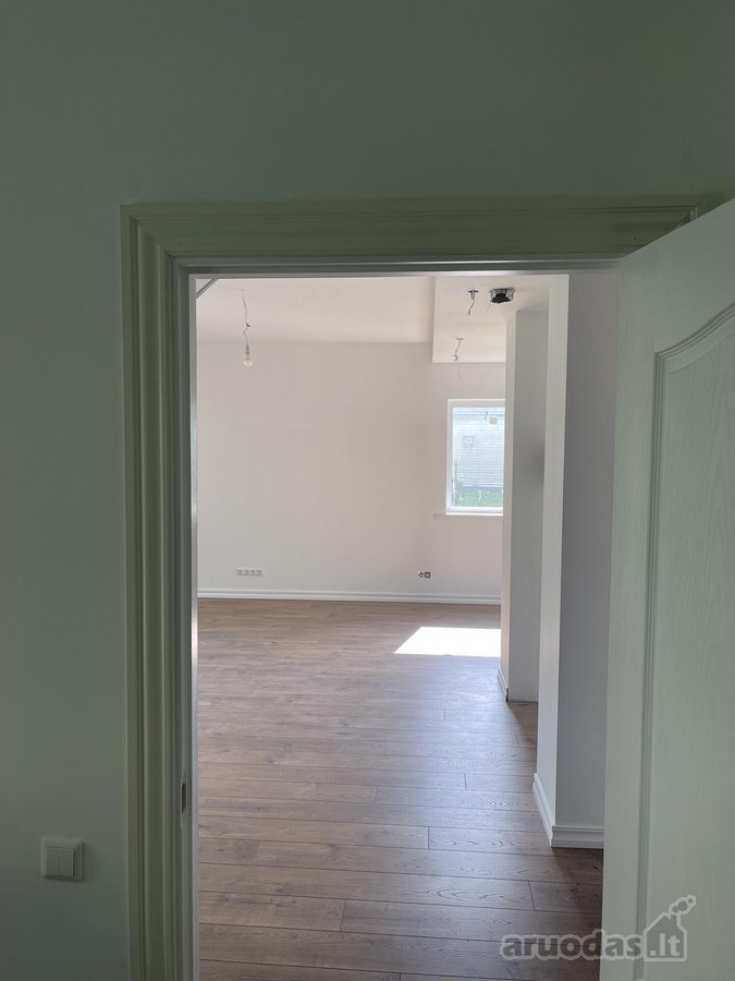 Parduodamas namas 80m2 plius 60m2 Palepes erdve. - nuotraukos Nr. 13