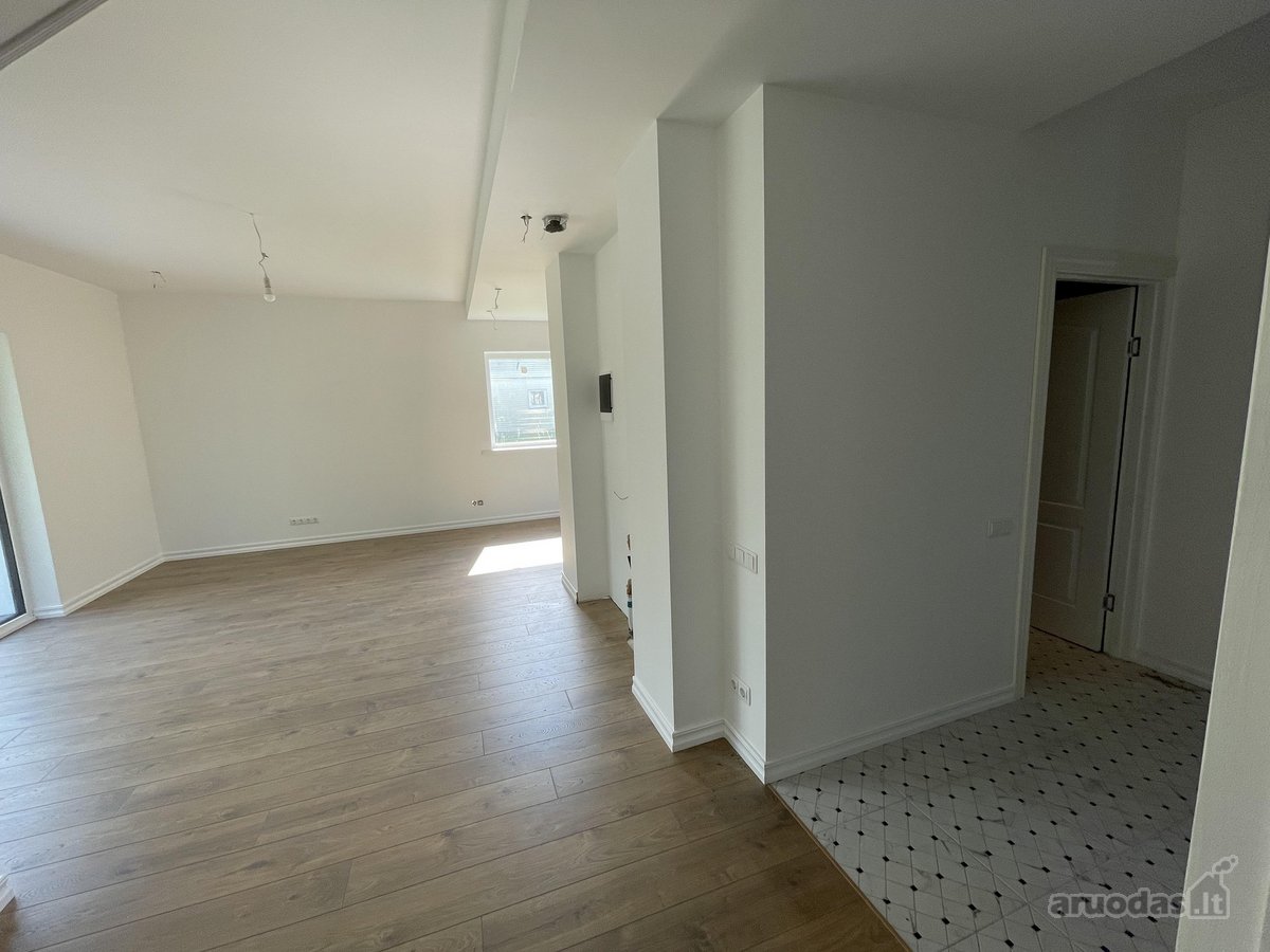 Parduodamas namas 80m2 plius 60m2 Palepes erdve. - nuotraukos Nr. 15
