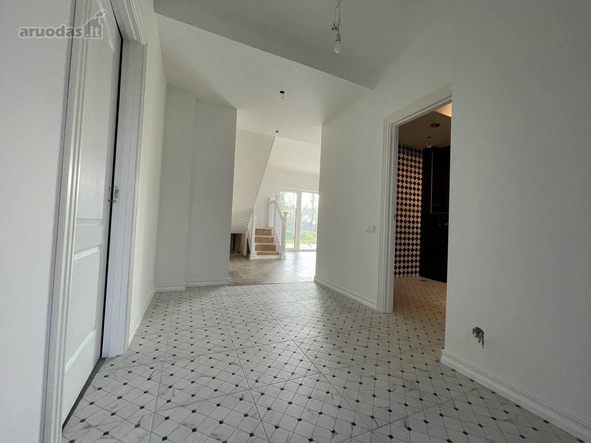 Parduodamas namas 80m2 plius 60m2 Palepes erdve. - nuotraukos Nr. 14