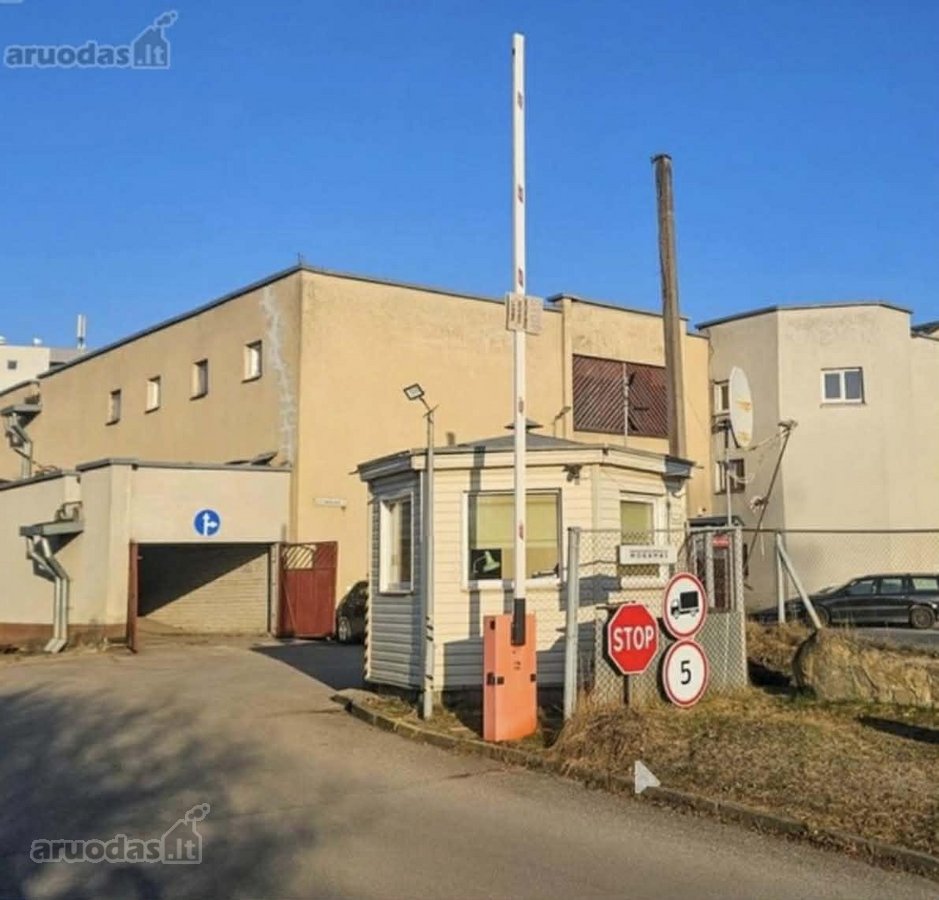 Garažas 3 aukšte, sausas, su elektra, skolų