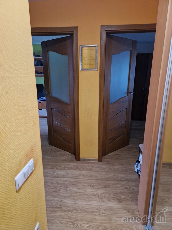 Parduodamas 2 kambarių butas pačiame