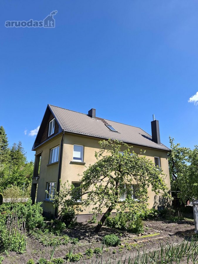 Parduodamas 220 m² mūrinis gyvenamasis namas - nuotraukos Nr. 2