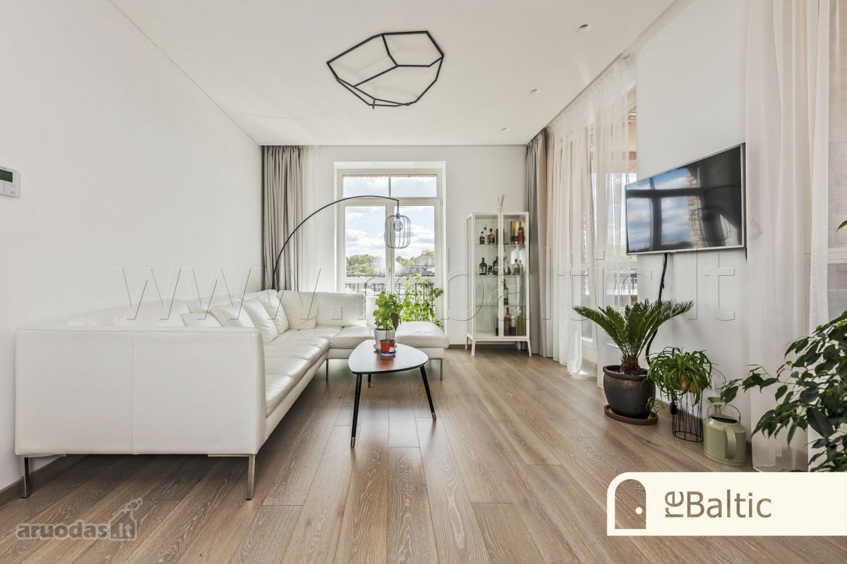 Prestižiniai 4 kambarių apartamentai
