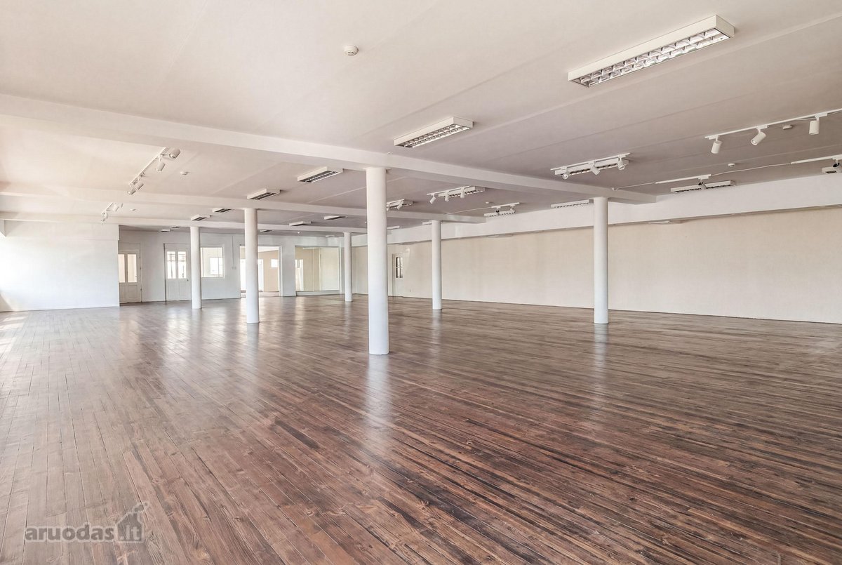 1200 m2 komercinis pastatas, 2 arai žemės. - nuotraukos Nr. 3