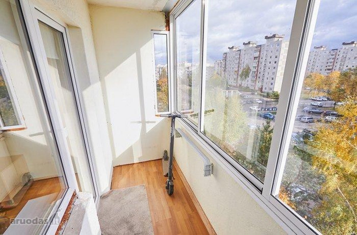 Parduodamas tvarkingas ir jaukus 3 kambarių - nuotraukos Nr. 7