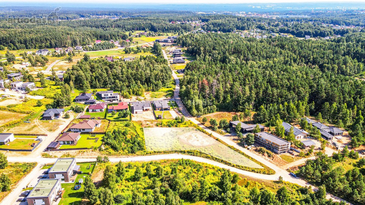 Parduodamas 18 arų žemės sklypas Bajoruose,
