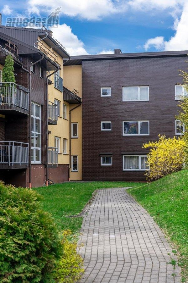 Parduodamas stilingai įrengtas 2 kambarių - nuotraukos Nr. 20