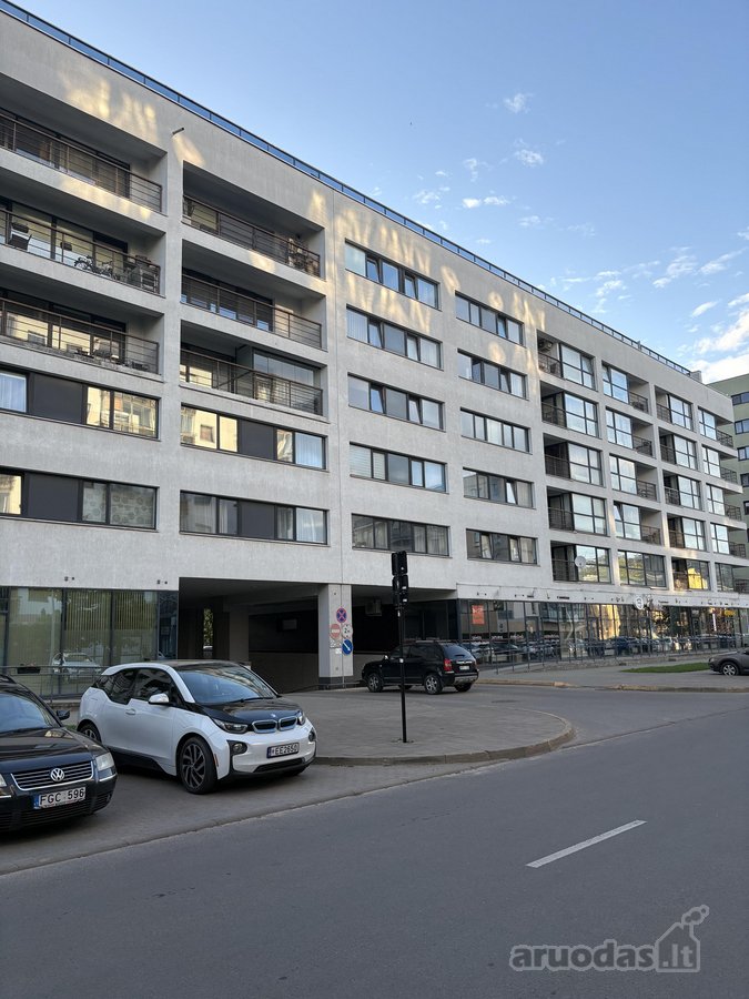Požeminiame parkinge Žygio 90, patogioje