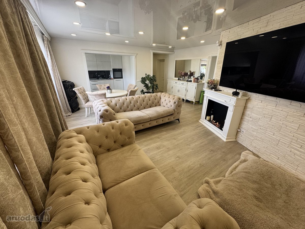 Parduodamas Erdvus, Moderniai Įrengtas 81 m²