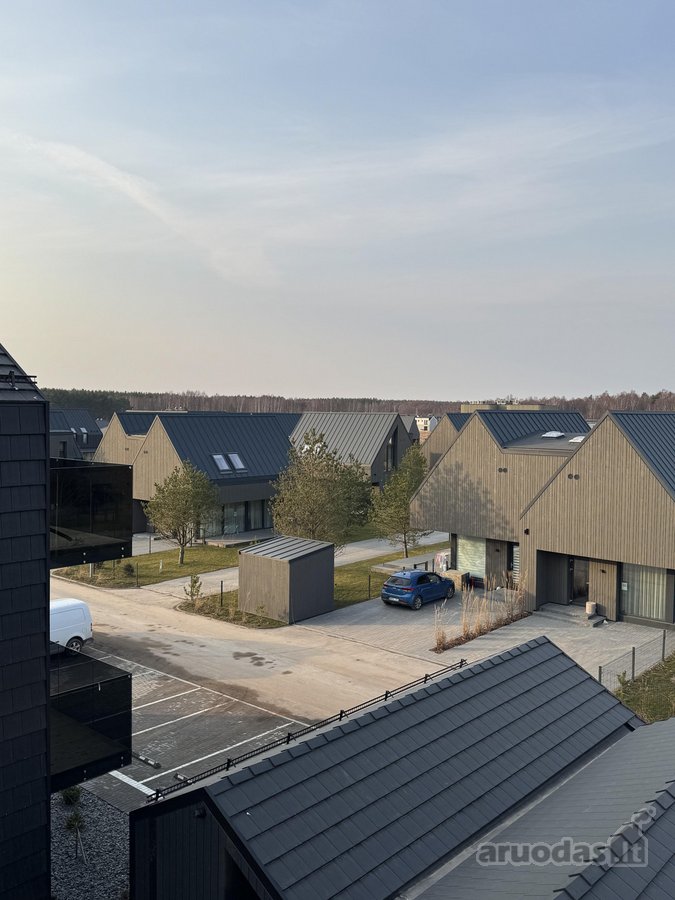 Parduodamas pilnai įrengtas 3 kambarių butas - nuotraukos Nr. 13