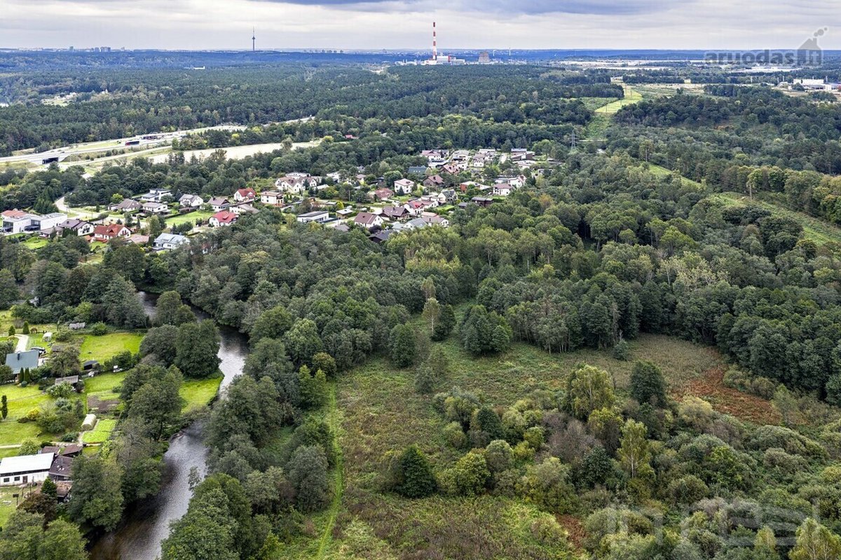 Vilniaus mieste, Sniegenų g., šalia Vokės - nuotraukos Nr. 6