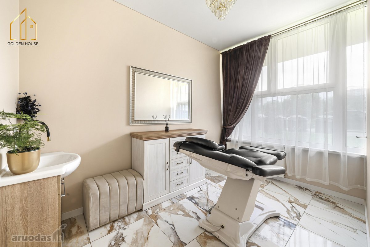 Nuomojama darbo vieta moderniai ir aukštos