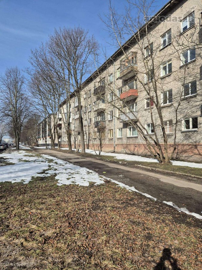 Parduodamas šviesus 2 kambarių butas Švyturio
