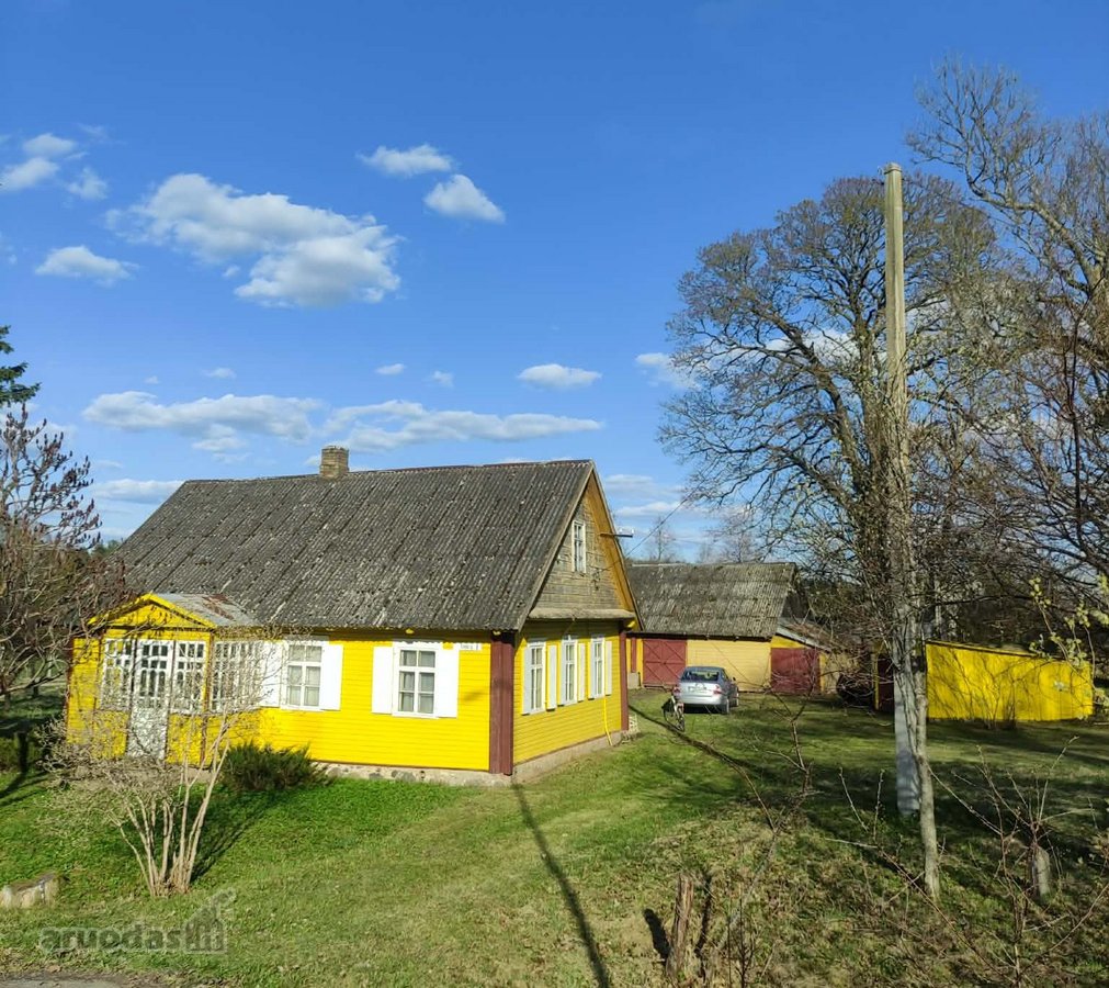 Parduodama jauki sodyba Anykščių r. sav.,