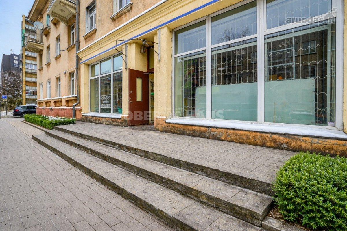 Parduodamos komercinės 175m² ploto patalpos - nuotraukos Nr. 2