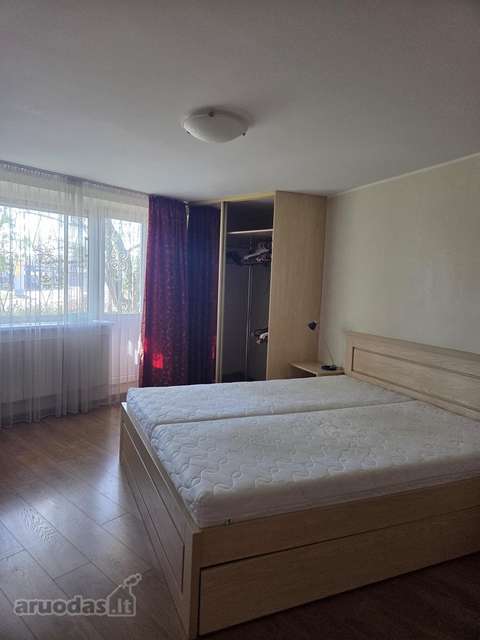 Įrengtas tvarkingas keturių kambarių būtas su - nuotraukos Nr. 4