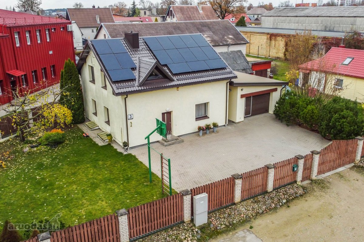 Parduodamas mūrinis 161,22 m² namas su 6,59 a