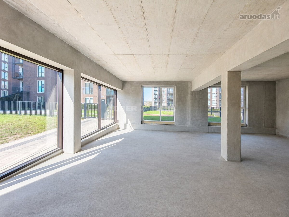 Parduodamos prekybinės paskirties 102.7 m² - nuotraukos Nr. 2